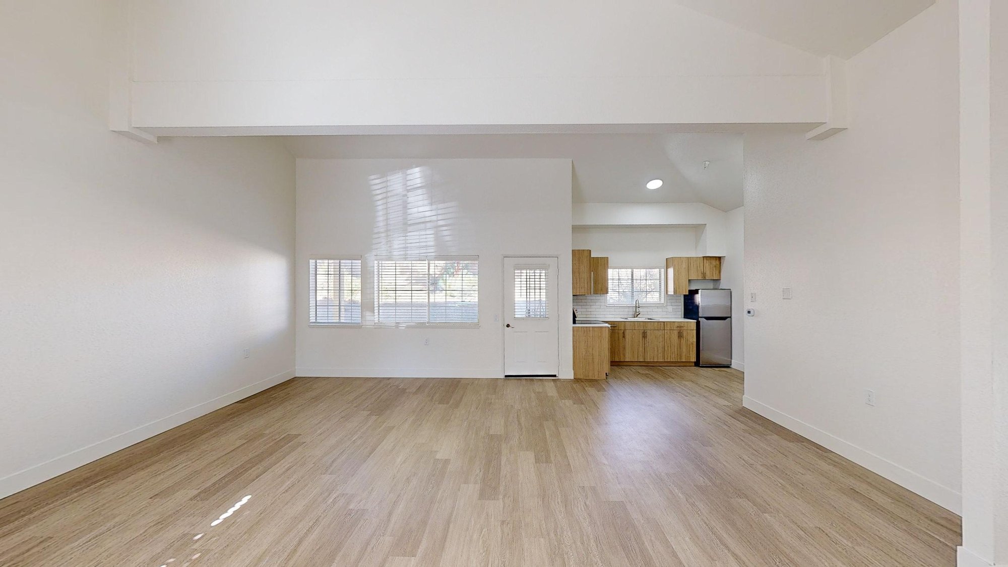 Columbus-Estates-IL-2-bed-1060-sqft-Two-Bedroom-Apartment-2