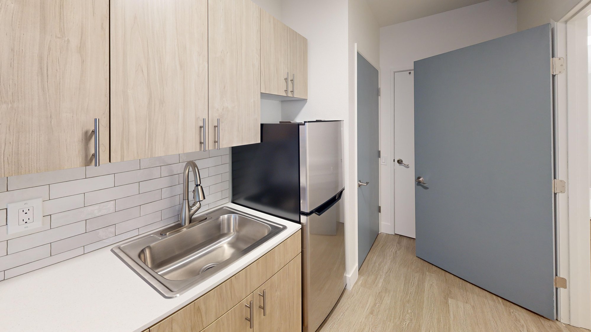 Columbus-Estates-IL-Studio-418-sqft-Kitchen-1