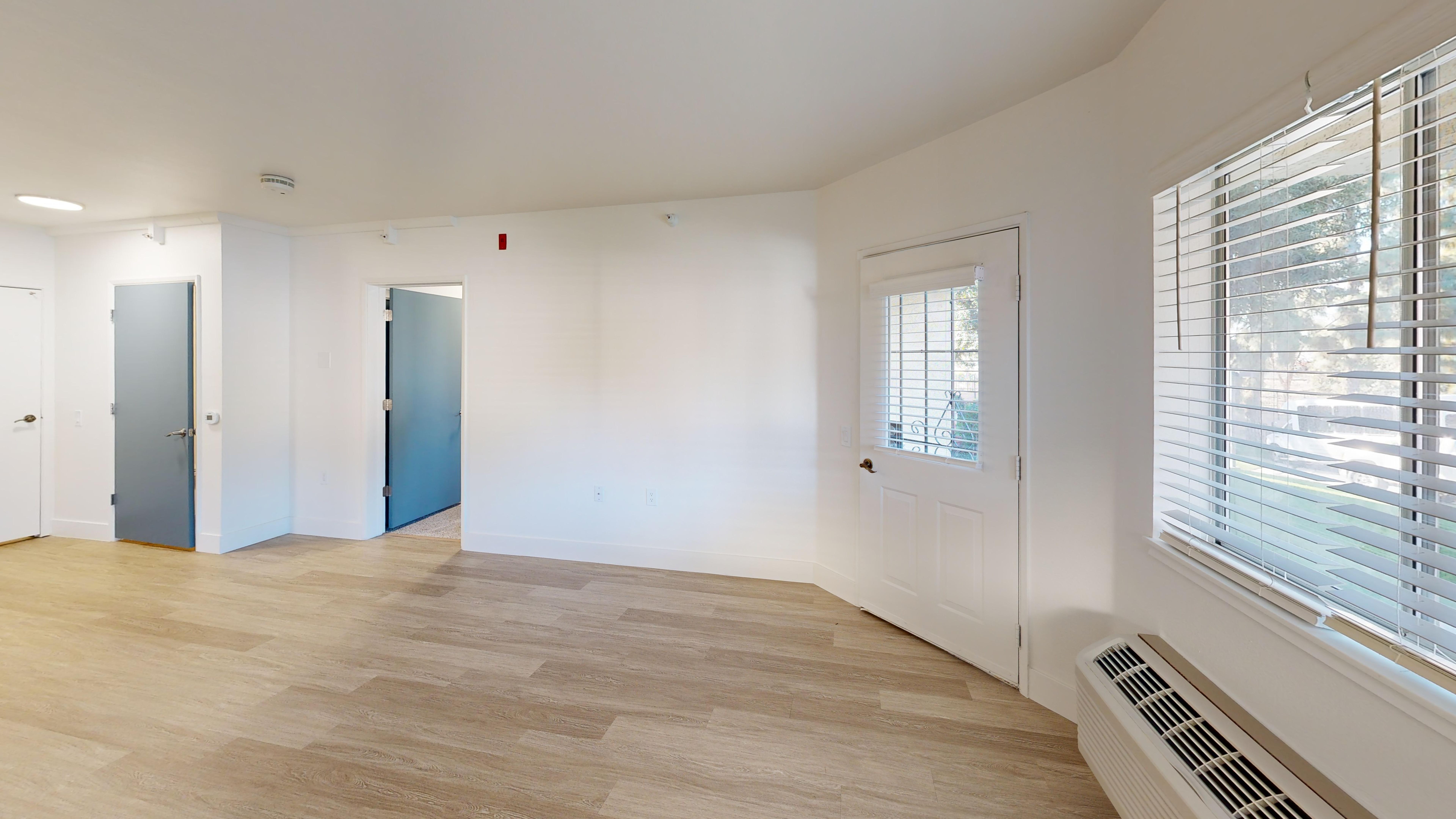 Columbus-Estates-IL-1-bed-542-sqft-Living-Room